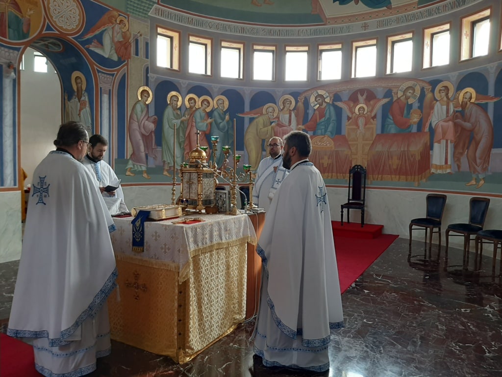 W kolejną niedzielę po święcie Pięćdziesiątnicy w naszej cerkwi sprawowana była Święta Liturgia, której przewodniczył ks. mitrat Adam Siemieniuk, w asyście miejscowego duchowieństwa.