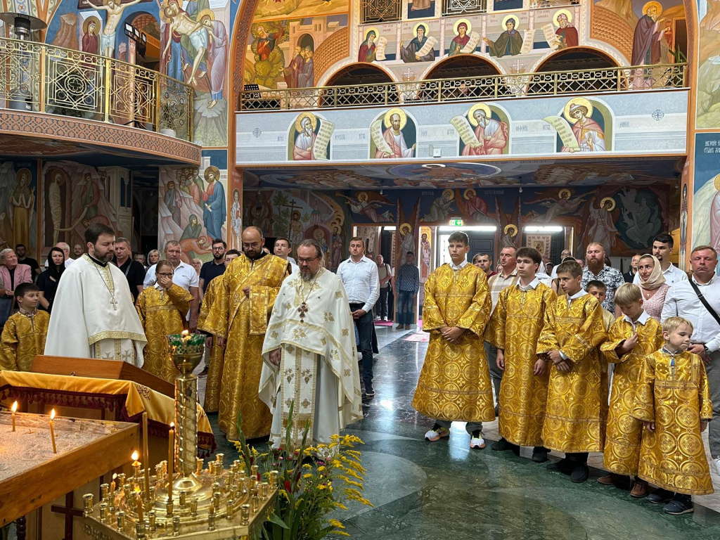 W VIII niedzielę po święcie Najświętszej Trójcy czytamy ewangeliczny fragment o cudownym nakarmieniu przez Zbawiciela ponad pięciu tysięcy ludzi, pięcioma chlebami i dwiema rybami.