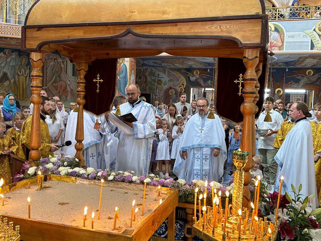 Dziesiąta niedziela po święcie Zstąpienia Świętego Ducha na Apostołów wprowadziła nas w nowy miesiąc.