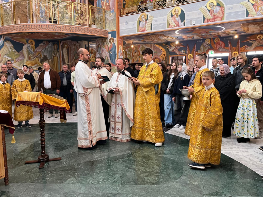 W najbliższą niedzielę po wielkim święcie Podwyższenia Chrystusowego Krzyża Matka Cerkiew  uczy nas, że autentyczne naśladowanie Jezusa wymaga radykalnego wyrzeczenia się siebie.